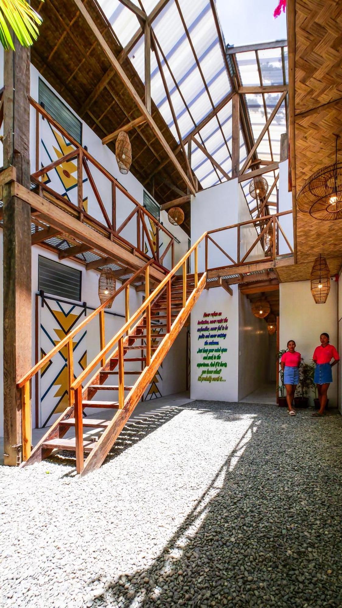 Sip Sunset Hostel And Lounge El Nido Bagian luar foto